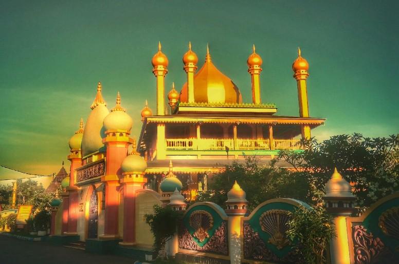 Masjid di Pesantren Majma'al Bahrain Shiddiqiyyah, Ploso, Jombang. (Foto: Istimewa)