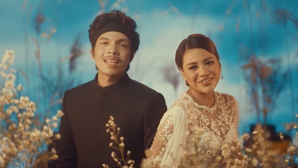 Salah satu cuplikan video musik Lagu Bahagia duet Atta Halilintar dan Aurel Hermansyah. (Foto: YouTube ATTA MUSIC)