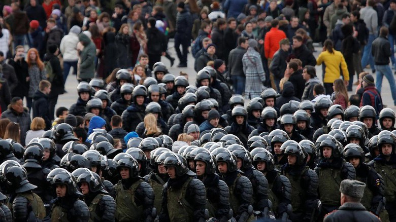Aksi demo di Rusia (Foto: REUTERS)