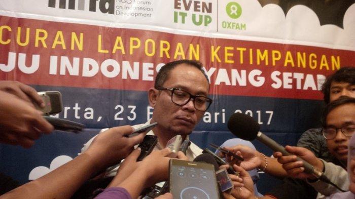 Hanif Dhakiri , ‎Menteri Ketenagakerjaan, di sela wawancaranya dengan Wartawan. Jakarta, Kamis (23/2)