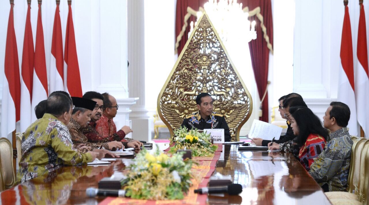 IKAHI: Presiden Jokowi menerima pengurus PP IKAHI di Istana Merdeka Jakarta. (Foto Biro Pers Setpres)