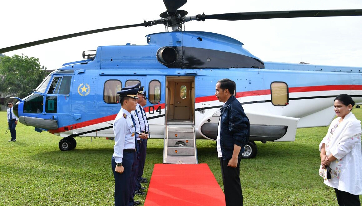 KERJA: Presiden Joko Widodo dan Ibu Negara Melanjutkan Kunjungan Kerja ke Tapanuli Tengah. Jumat (24/3). (Foto: Biro Pers Setpres)