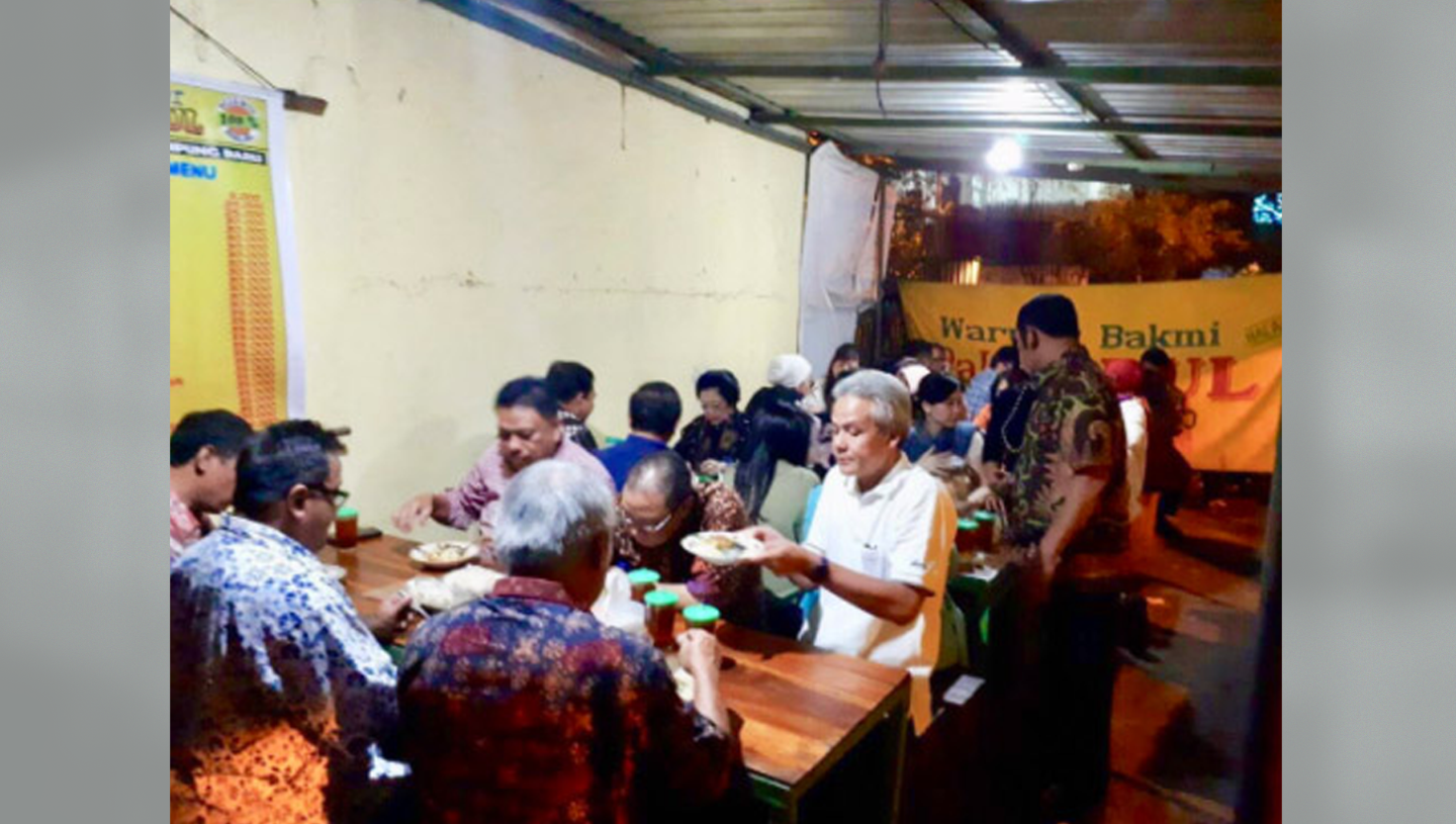 Kicauan Pramono Anung tentang keasyikannya makan bersama para pejabat di PKL Solo