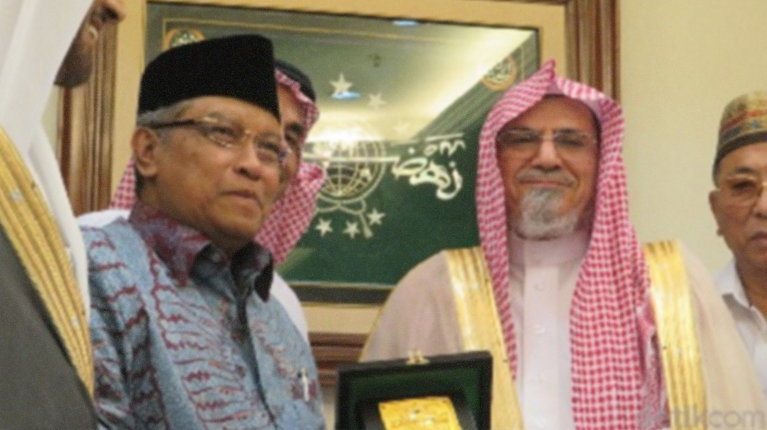 DAKWAH: Kiai Said Aqil Siroj bersama Imam Masjidil Haram Syaikh Sholeh bin Abdullah bin Humaid di PBNU Jakarta. (foto: pbnu for ngopibareng.id)