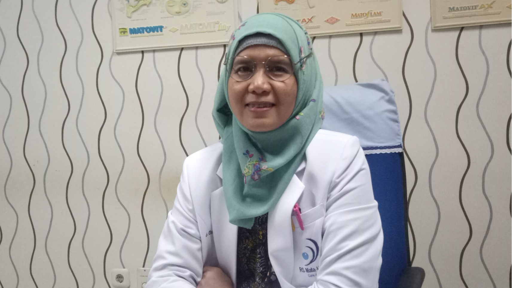 Dokter mata dengan sub spesialis vitreoretina RSMU Surabaya dr. Rita Tjandra, Sp.M. (Foto: Pita Sari/Ngopibareng.id)