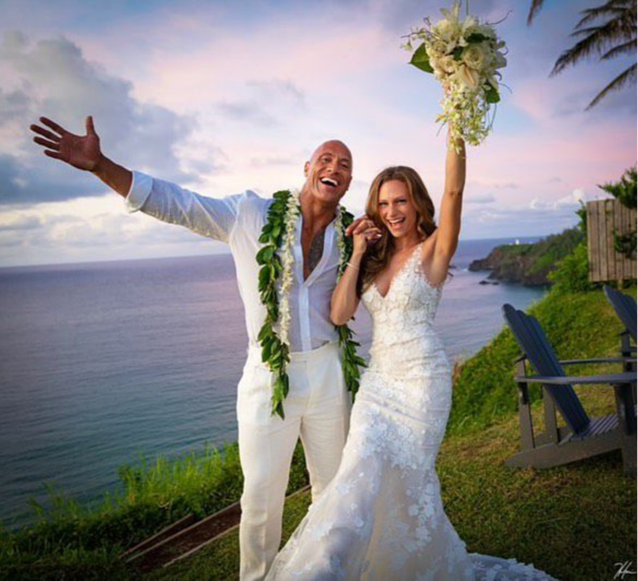 Pasangan aktor Dwayne Douglas Johnson alias The Rock dan musisi Lauren Hashian menikah di Hawaii, pada Minggu 18 Agustus 2019.