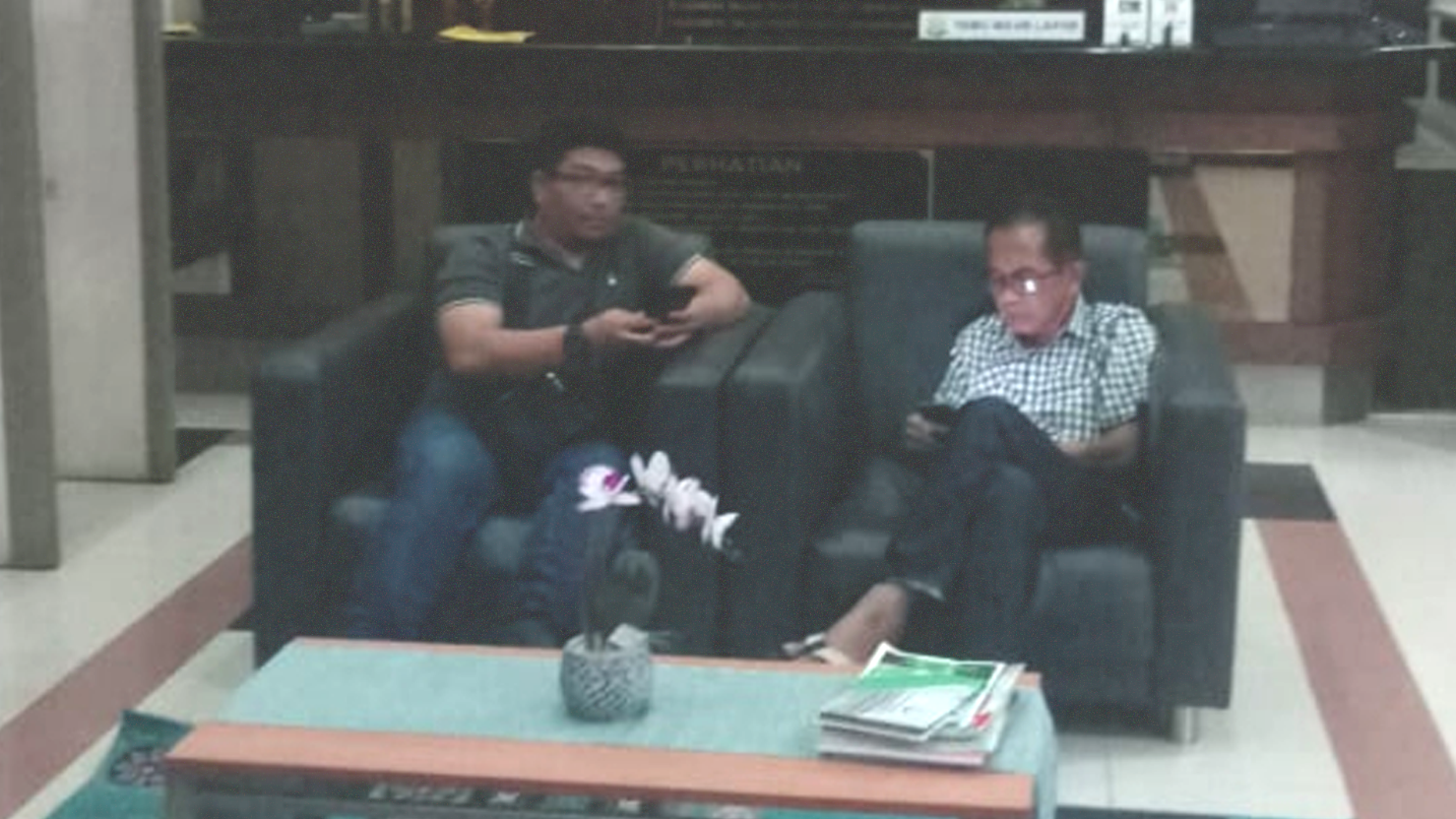Terpidana kasus korupsi mantan Kepala BPN Surabaya, Indra Iriansyah (kanan). (Foto: twitter)