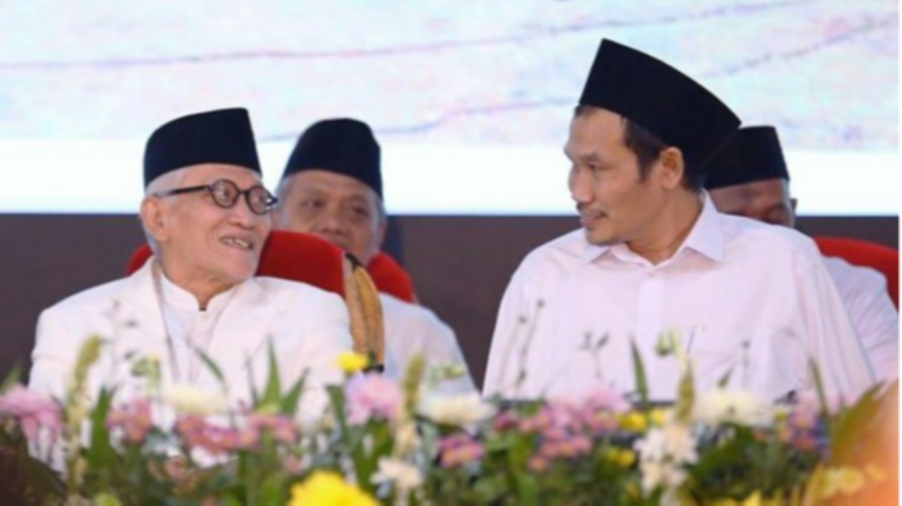 Rais Am PBNU KH Miftachul Akhyar bersama KH Bahauddin Nursalim saat Haul KH Bisri Syansuri di Denanyar Jombang. (Foto: Riadi/Ngopibareng.id)