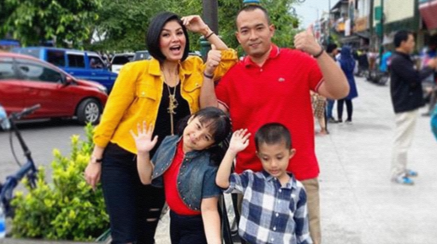Pasangan Intan RJ bersama suami, Indra Utama dan kedua anaknya. (Foto: Instagram)