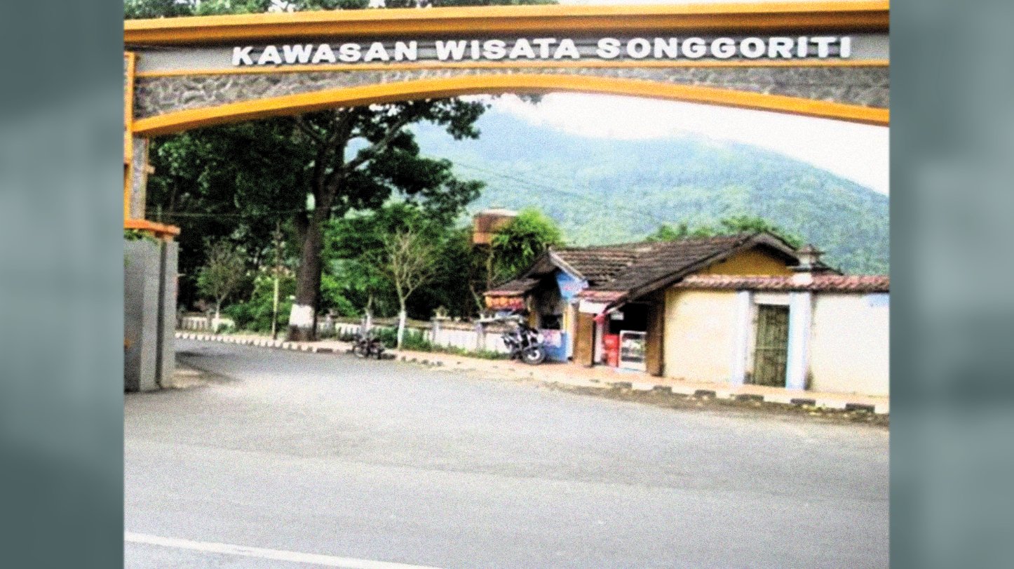 Jalur masuk Villa Songgoriti, Kota Batu, Jawa Timur. (Foto: Istimewa)