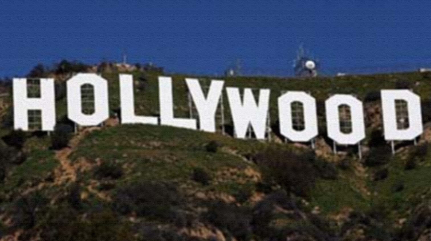 Ikon Hollywood Sign yang berada di Hollywood Sign berdiri di Mount Lee di kawasan Hollywood Hills Pegunungan Santa Monica. (Foto:Reeuters)