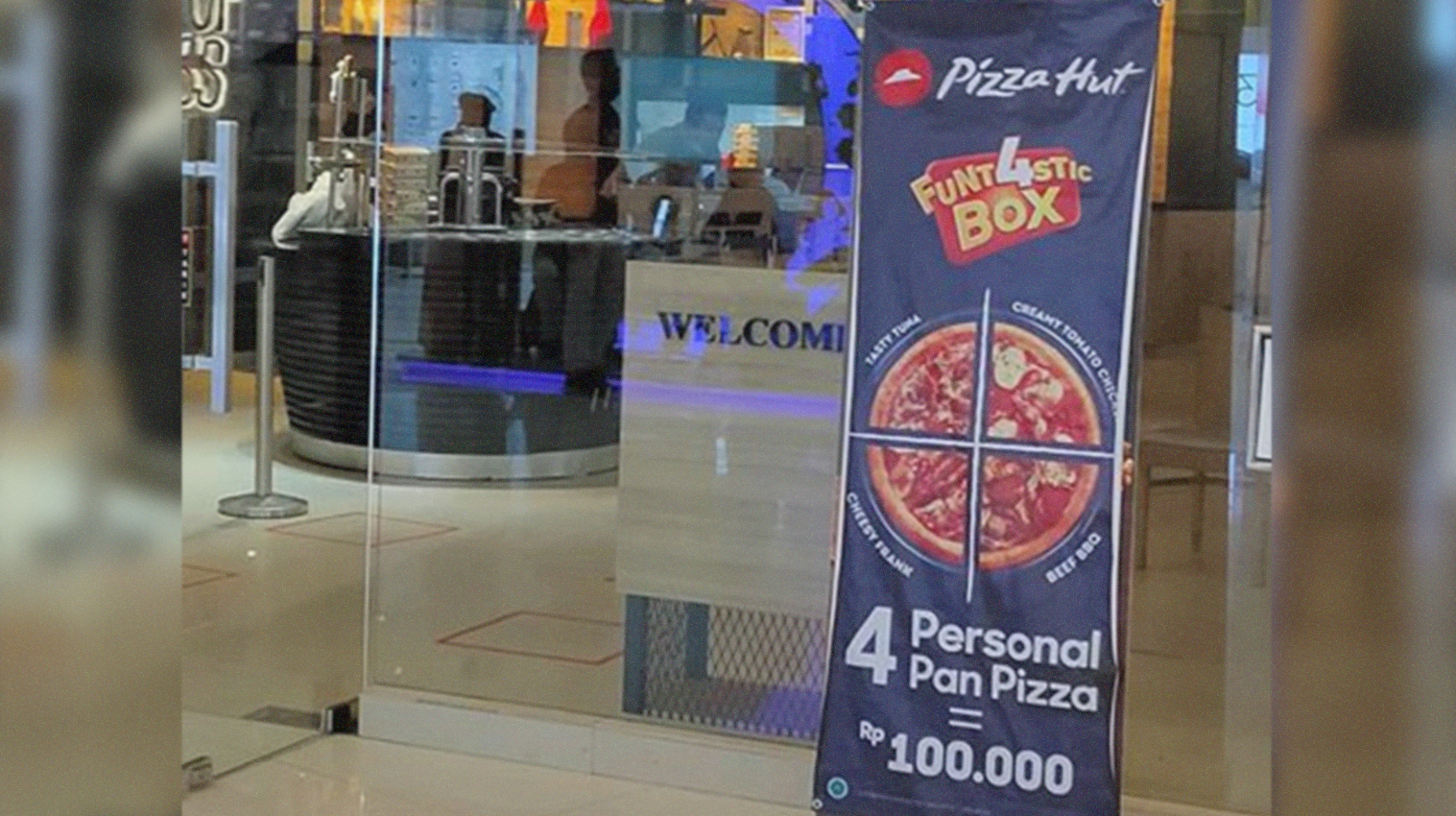 Promo Pizza Hut 4 pan ukuran kecil Rp100.000. (Foto: Istimewa)