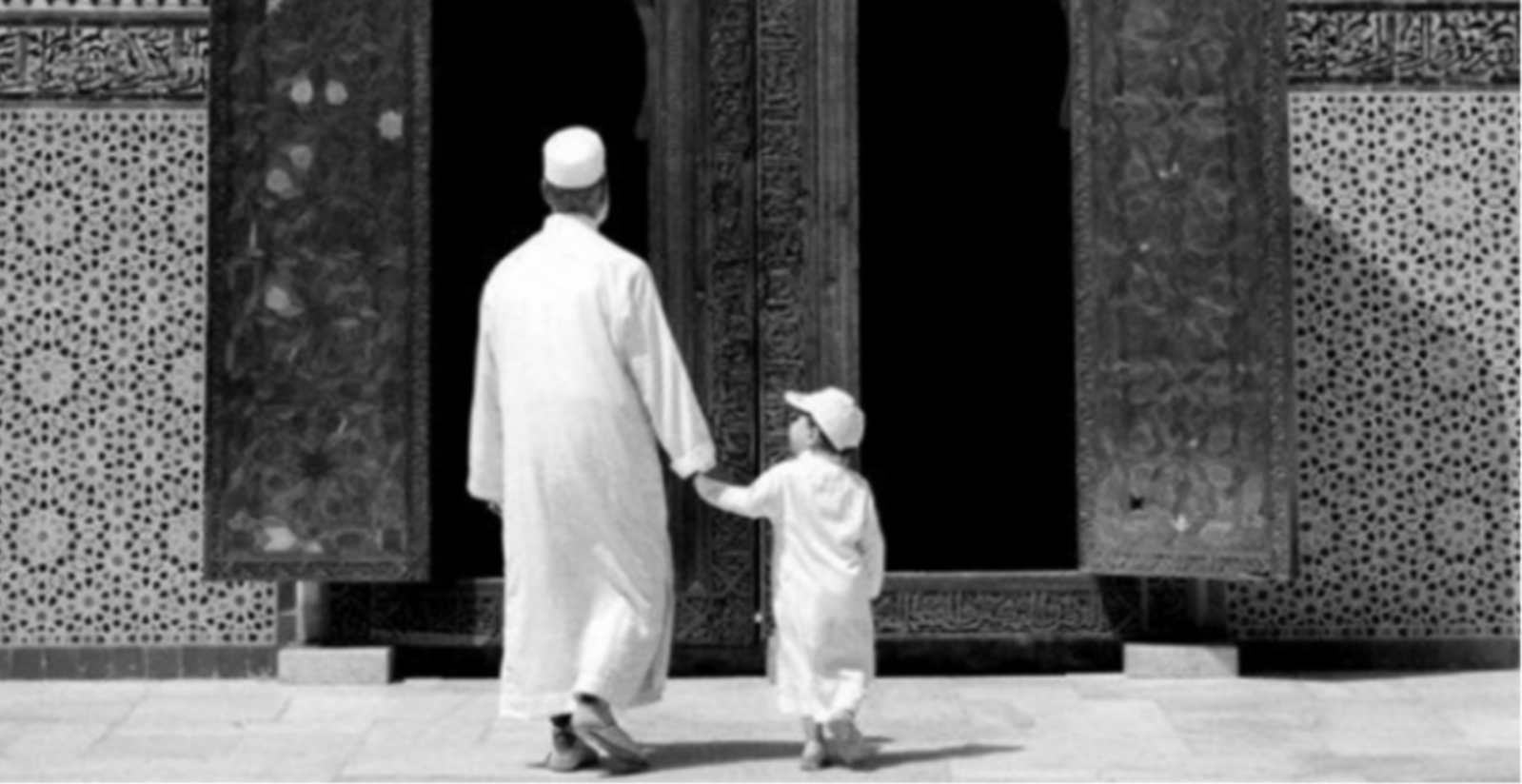 Menuju ke masjid menjadi bagian pemandangan kebaikan di masyarakat. (Foto: Istimewa)