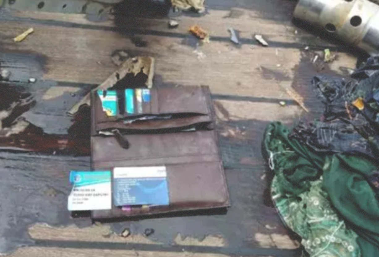 Salah satu dompet milik korban tragedi pesawat Sriwijaya Air SJY-182. (Foto: ANTARA)