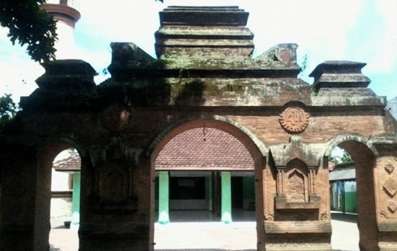 Masjid Jami' Mbah Kiai Hasan Mimbar, di