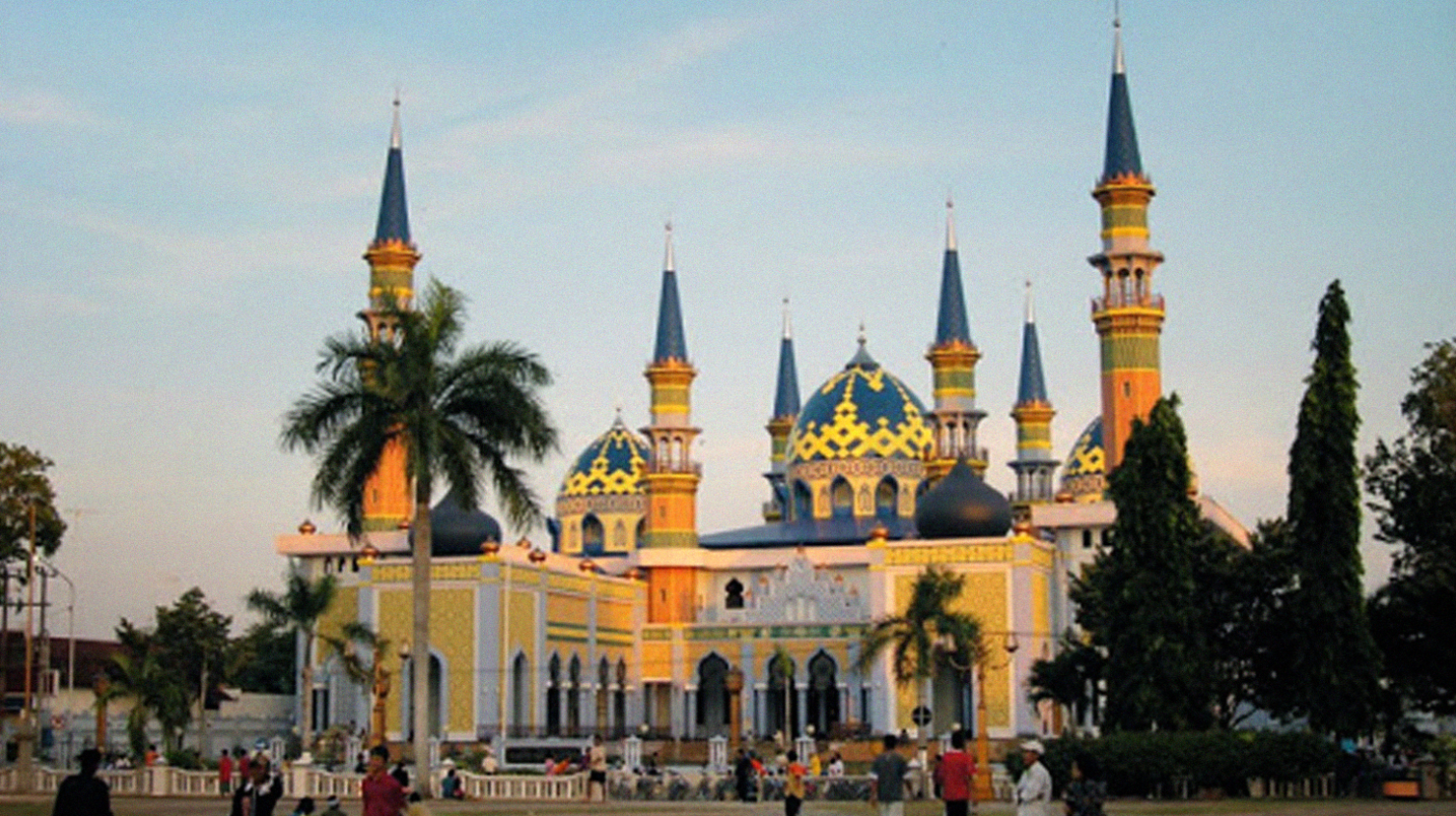 Masjid agung Tuban, keindahan menuju kejayaan Islam. (Foto: Istimewa)