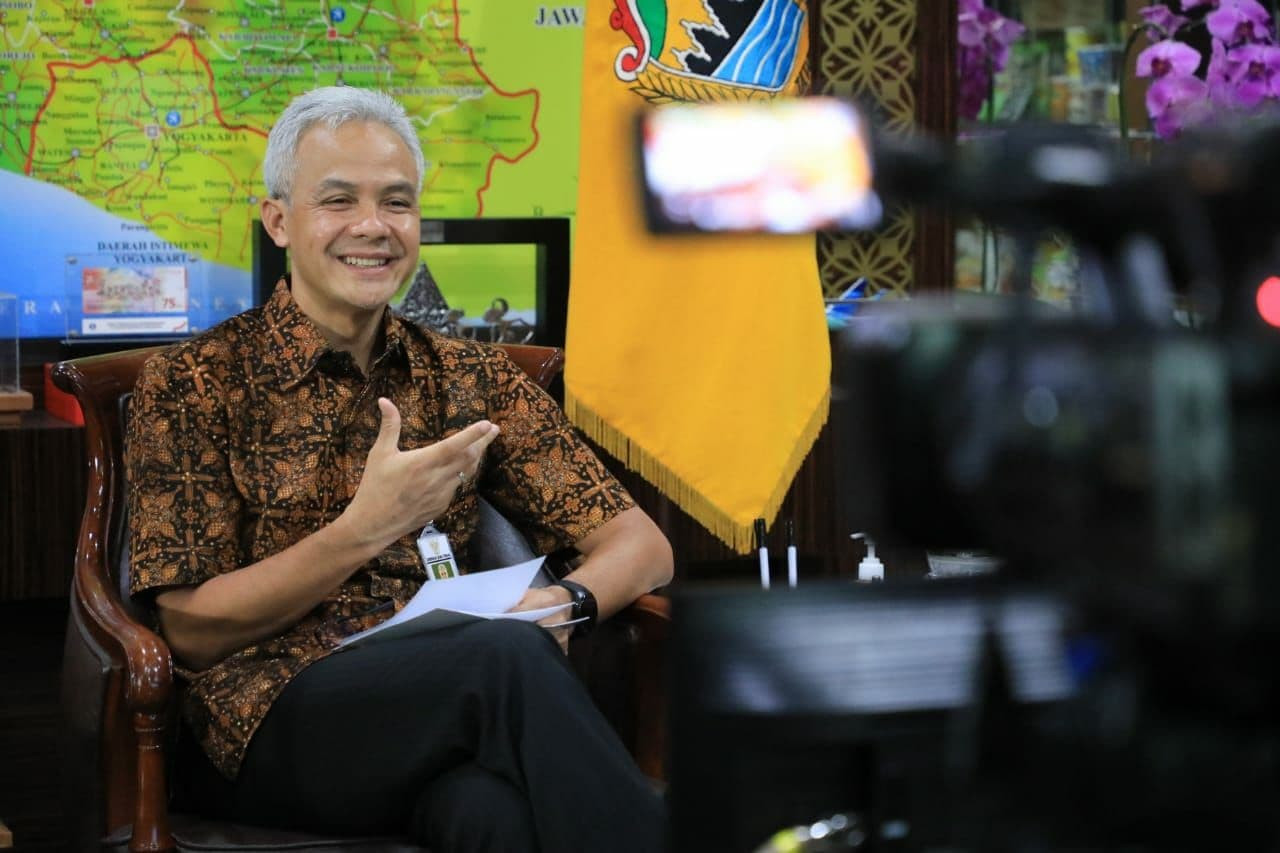 Gubernur Jawa Tengah Ganjar Pranowo matangkan skenario vaksinasi dari pagi hingga malam selama Ramadhan. (Foto: Istimewa)