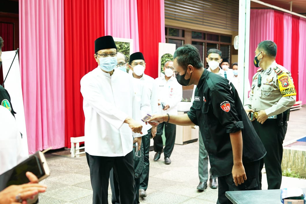 Walikota Pasuruan Saifullah Yusuf atau Gus Ipul, meluncurkan layanan kedaruratan PSC 199. (Foto: Istimewa)