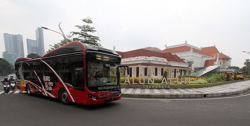 Surabaya Bus yang telah berusia 3 tahun.