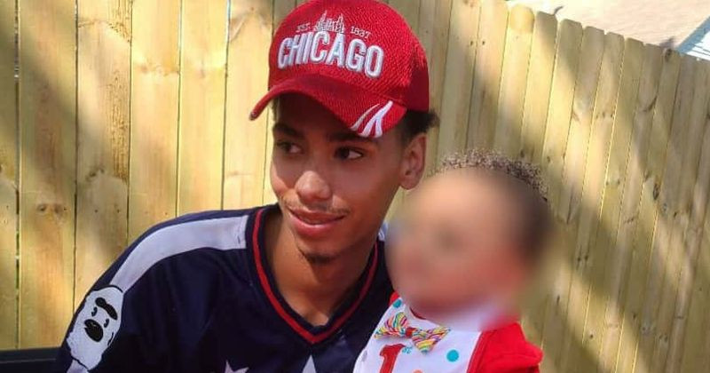 Daunte Wright, pemuda 20 tahun, tewas usai ditembak oknum polisi karena melanggar aturan memasang pengharum mobil di spion. (Foto: Dok. Keluarga)