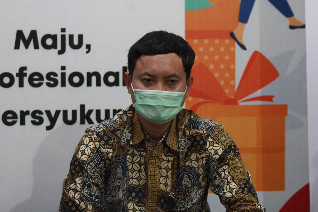 Analis Pengembangan UMKM Kantor Perwakilan BI Malang, Yon Widiono ketika mengisi acara “Strategi Menggeliatkan Ekonomi Malang Raya” di Kota Malang (Foto: istimewa)