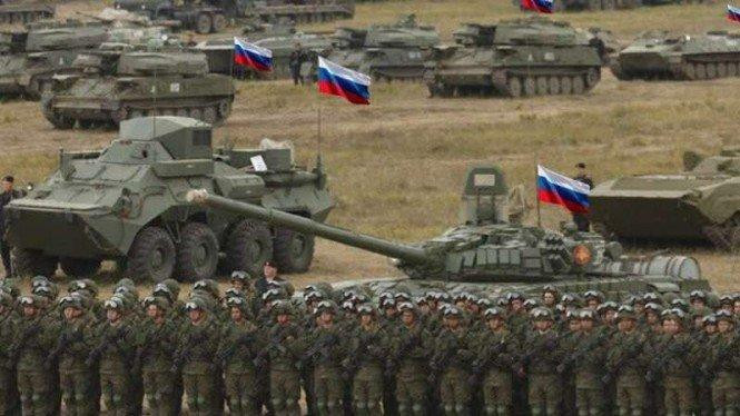Pasukan siap perang di Ukraina. (Foto: afp)