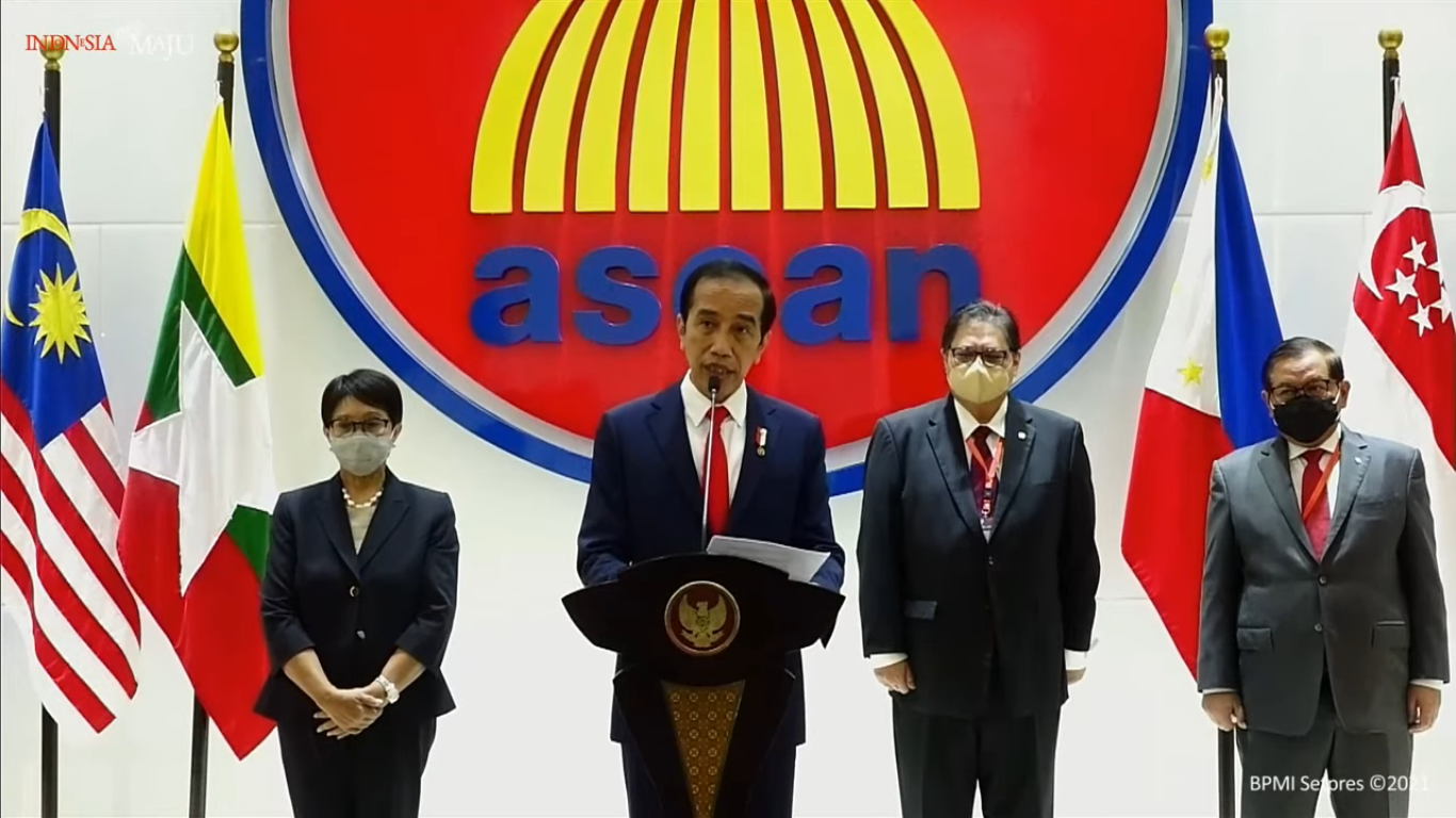 Presiden Joko Widodo menyampaikan Hasil ASEAN Leaders' Meeting di Gedung Sekretariat ASEAN. (Foto : Biro Pers Setpres)