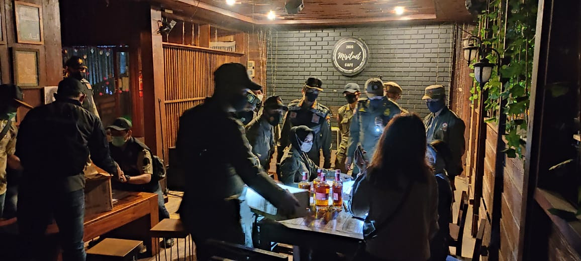 Salah satu kafe di Kota Malang yang ditemukan menjual minuman beralkohol (Foto: istimewa)
