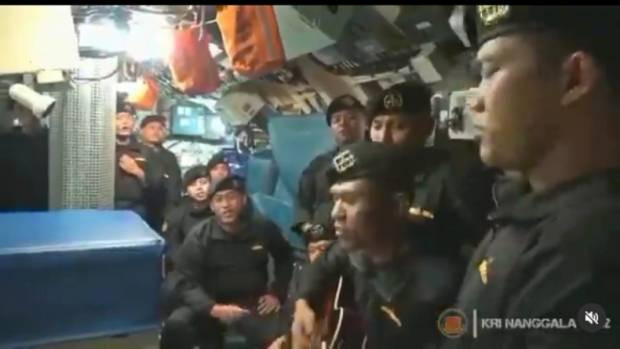 Diduga kru kapal selam KRI Nanggala-402 nyanyi bareng lagu Sampai Jumpa milik Endank Soekamti. (Foto: Instagram)