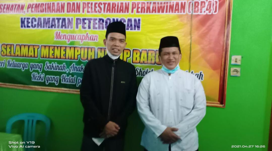 Ustad Abdul Somad (UAS) saat berada di Kantor Urusan Agama Kecamatan Peterongan, Selasa 27 April 2021.