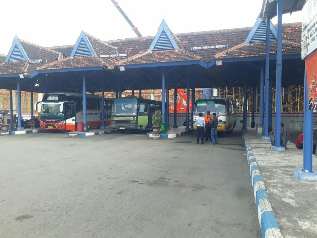Terminal Patria Blitar yang nampak lengang pada H - 10. (Foto: Choirul Anam/ Ngopibareng.id)