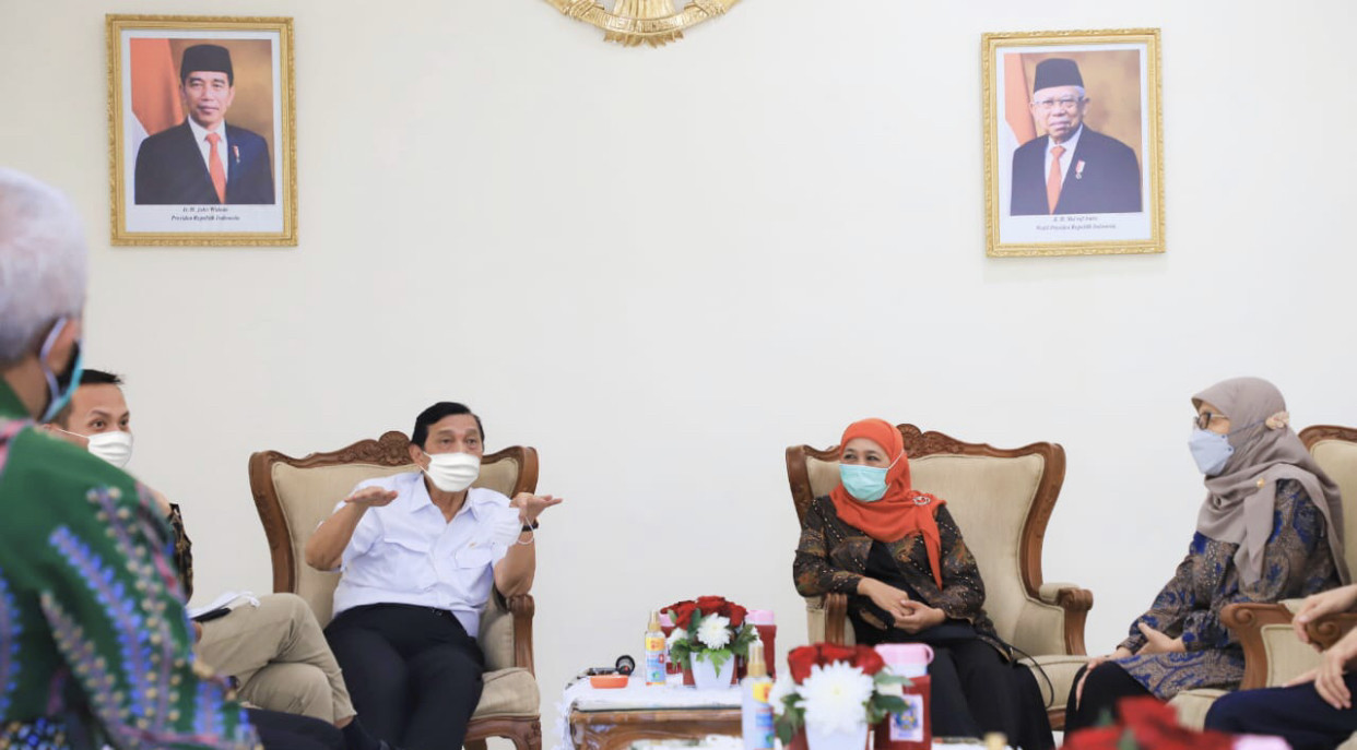 Pertemuan antara Gubernur Jatim, Khofifah Indar Parawansa dengan Menko Marve, Luhut Binsar Pandjaitan (Foto: Dok. Humas Pemprov Jatim)