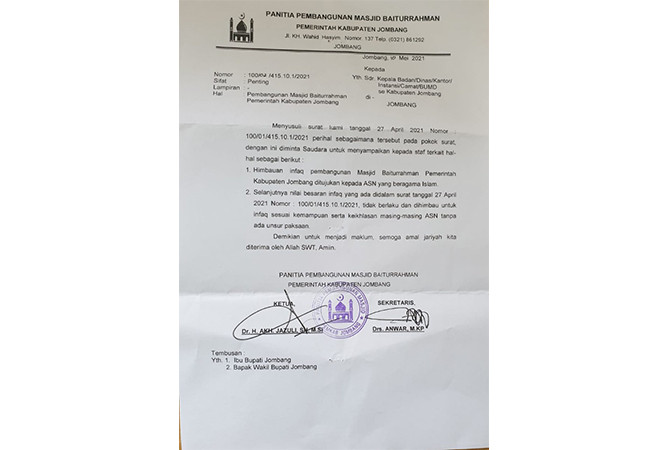 Surat edaran terbaru dari panitia renovasi Masjid Baiturrahman di lingkup Pemerintah Kabupaten (Pemkab) Jombang, Jawa Timur. (Foto: Istimewa)
