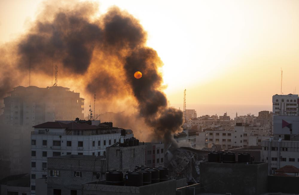 Israel membalas serangan Gaza, berhasil menewaskan tokoh militan Palestina, Hamas. (Foto: Associated Press)