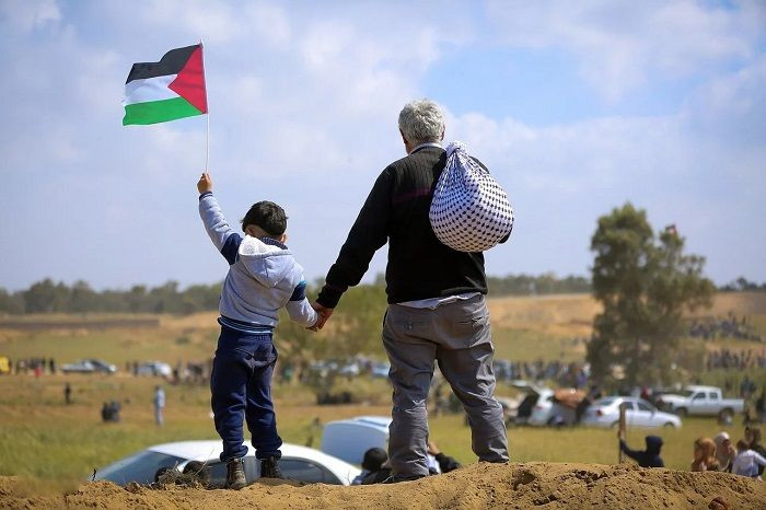 Warga Palestina, hanya mengandalkan kekuatan militan Hamas. (Foto: Aljazeera)