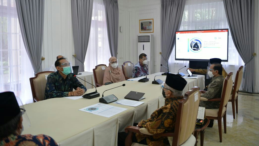 Wakil Presiden menerima lembaga sertifikasi halal dan BPOM MUI (Foto: Setwapres)