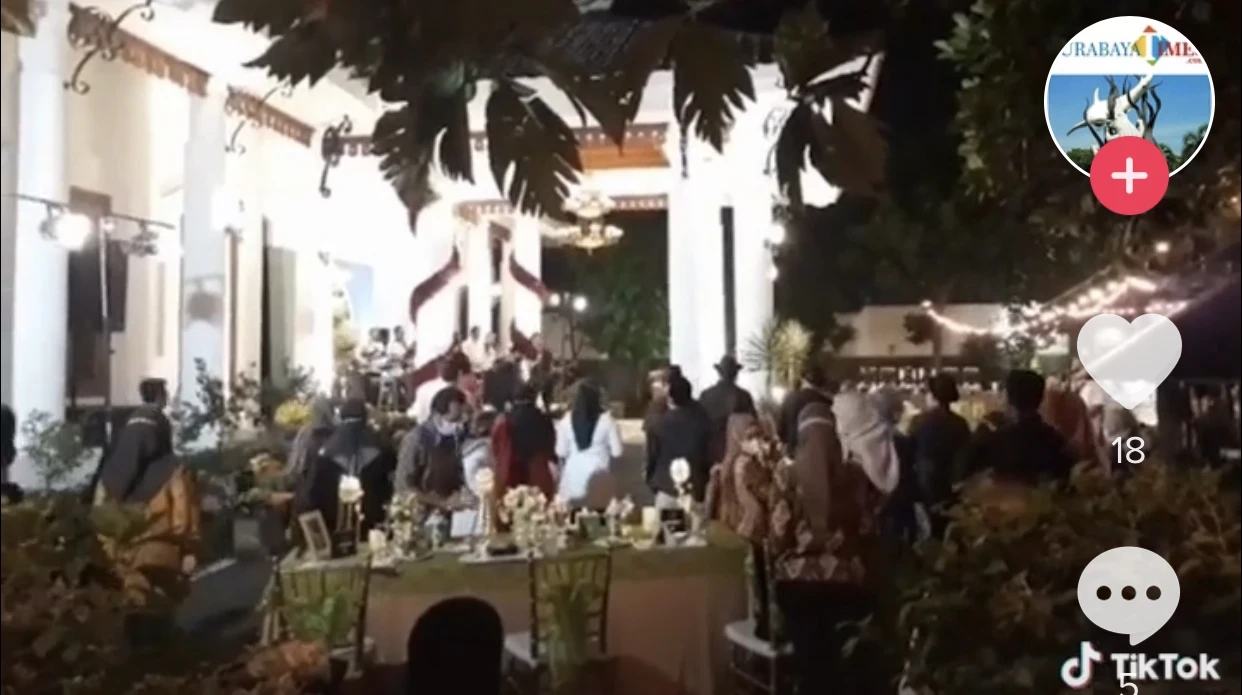 Potongan video @jatimtimes diduga ada kerumunan saat pesta ulang tahun Gubernur Jatim, Khofifah Indar Parawansa. (Foto: Istimewa)