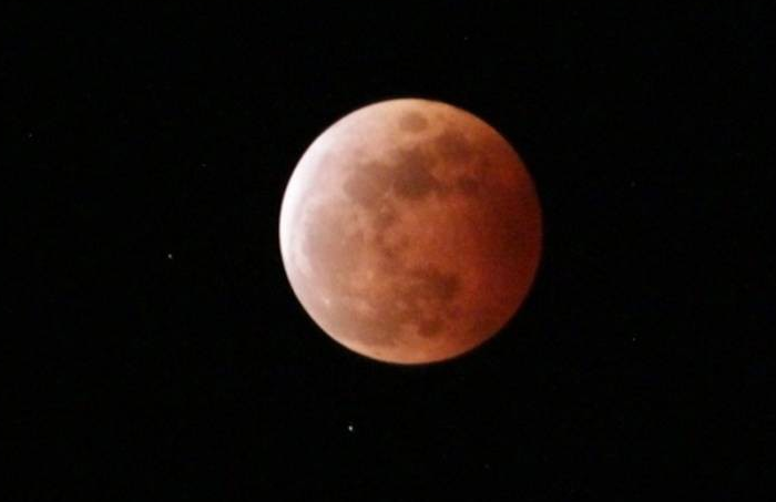 Ilustrasi gerhana bulan. (Foto: Istimewa)