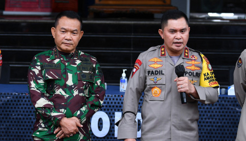 Dudung Abdurachman saat menjabat Pangdam Jaya bersama Kapolda Metro Jaya Fadil Imran saat jumpa pers kasus penembakan anggota Front Pembela Islam (FPI). (Foto: Istimewa)
