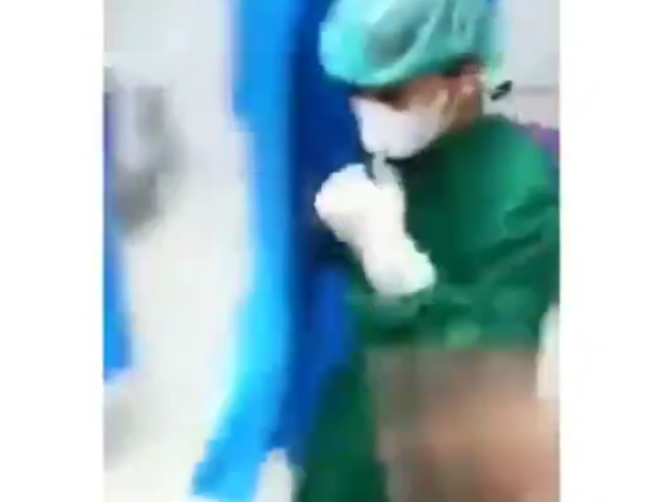 Tangkapan layar suster yang diduga memberi tabung kosong kepada pasien kritis (Foto: Instagram @mak_lamis)