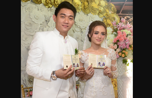 Pasangan suami istri, Riefen Fajarsyah atau akrab disapa Ifan Seventeen dan Citra Monica. (Foto: Instagram)