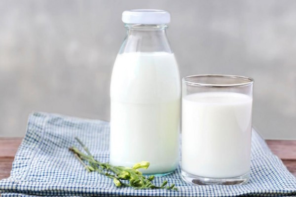 Ilustrasi susu bermanfaat bagi kesehatan tubuh. (Foto: Istimewa)