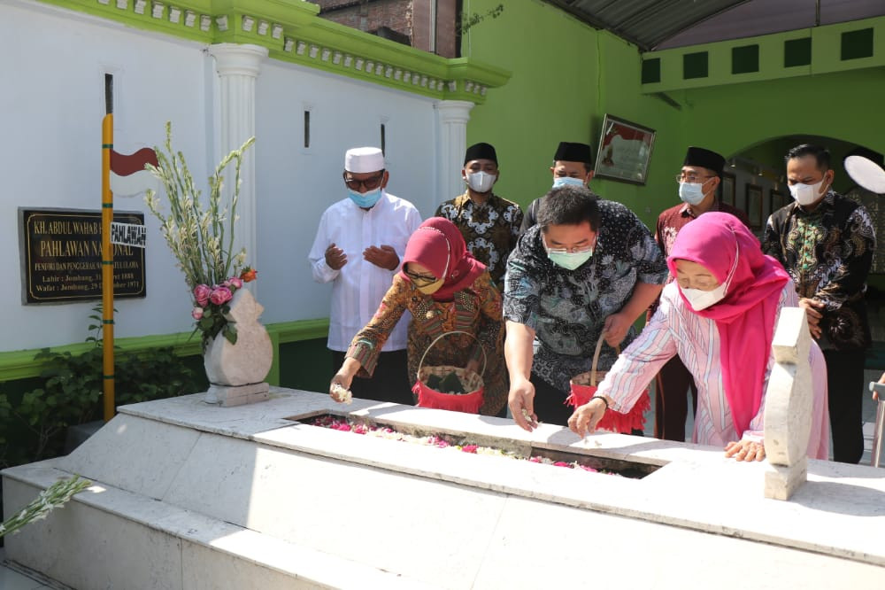 Makam inisiator, pendiri, dan penggerak Nahdlatul Ulama (NU) serta Pahlawan Nasional, KH Abdul Wahab Chasbullah di Tambak Beras, Jombang. (Foto: Istimewa)