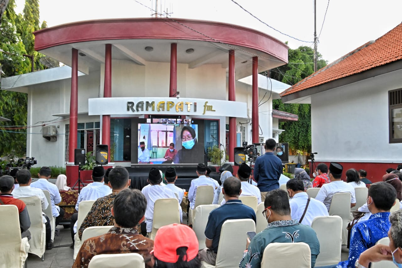 Suasana peresmian wifi gratis untuk warga Pasuruan. (Foto: istimewa)