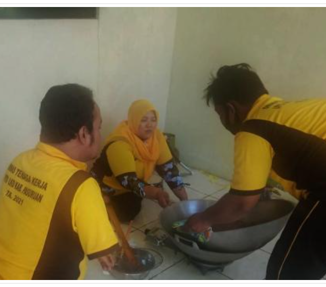 UPT LKD Pemkab Pasuruan memberikan pelatihan pada komunitas disabilitas. (Foto: pasuruankab)
