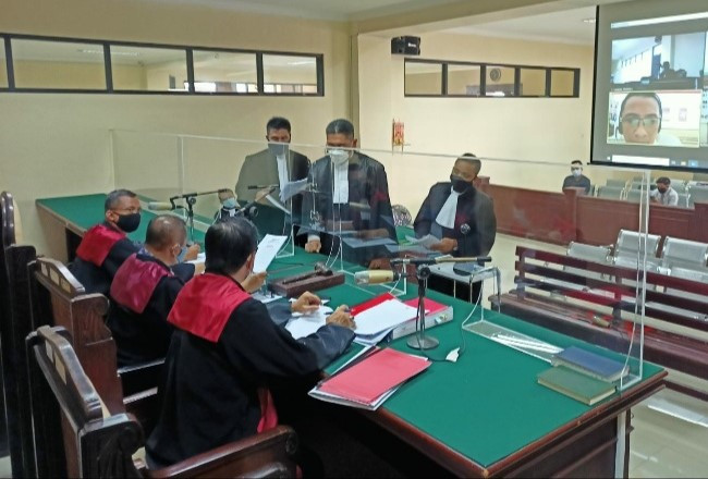 Sidang korupsi pengadaan aplikasi di Dinas Komunikasi Informatika dan Statistik Kota Pasuruan yang menyeret tiga orang sebagai terdakwa. (Foto: Istimewa)