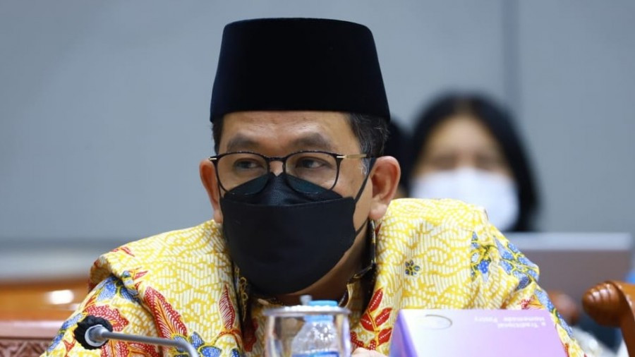 Wakil Menteri Agama Zainut Tauhid Sa'adi saat mengikuti Rapat Kerja bersama Komisi VIII DPR, Jakarta. (Foto: kemenag)