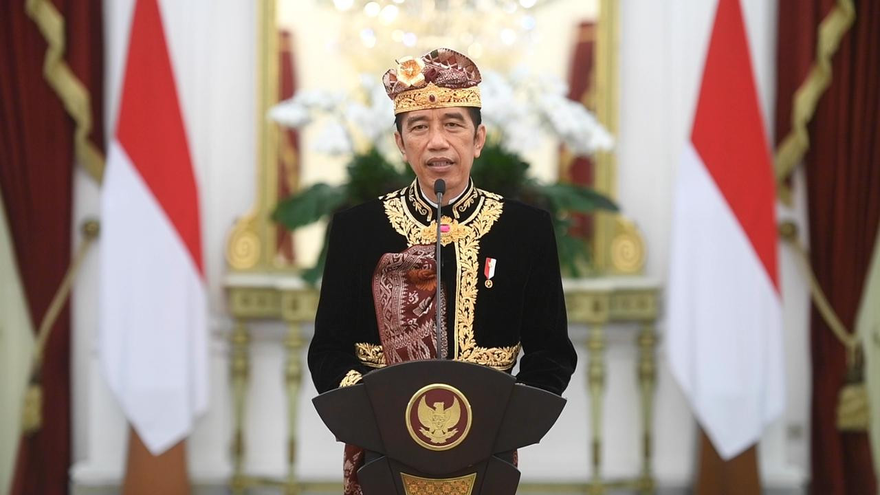 Presiden Jokowi membuka pesta kesenian Bali (foto: Setpres)