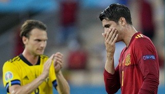 Tampil buruk, Alvaro Morata gagal bawa Spanyol kalahkan Swedia. (Foto: Twitter/@EURO2020)