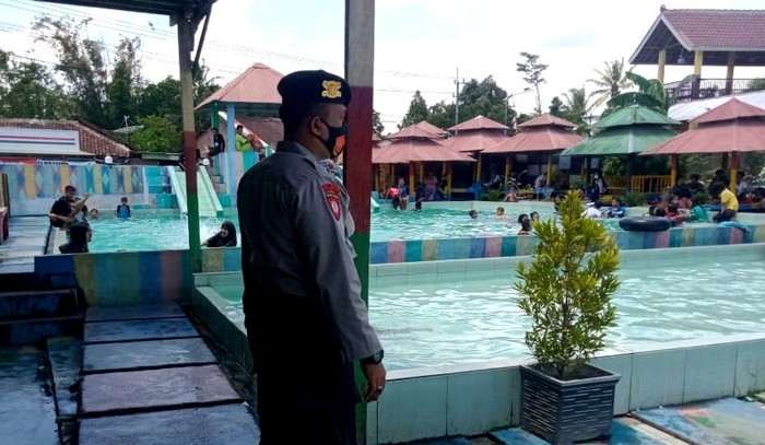 Kolam renang umum Al Amin Desa Kajar Kecamatan Tenggarang Bondowoso Jawa Timur lokasi bocah 10 tahun tewas tenggelam. (foto: guido/ngopibareng.id)